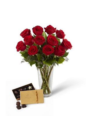 The FTD Red Rose & Godiva Bouquet